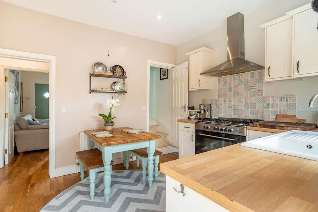 Duck Terrace With Gym Duckling Holiday home Kibworth Harcourt